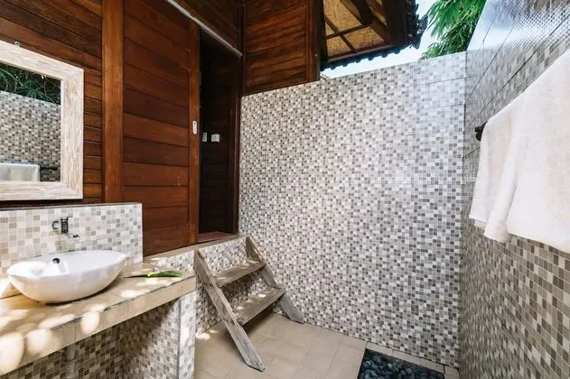 Luxury Bungalov, 1 Çift Kişilik Yatak, Havuz Manzaralı