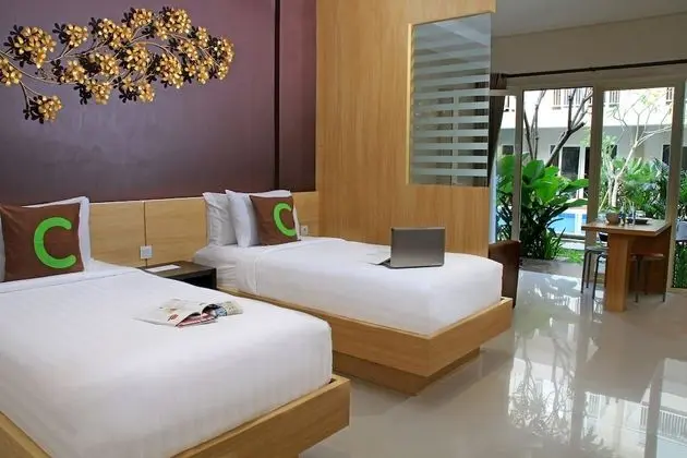 Pool Suite