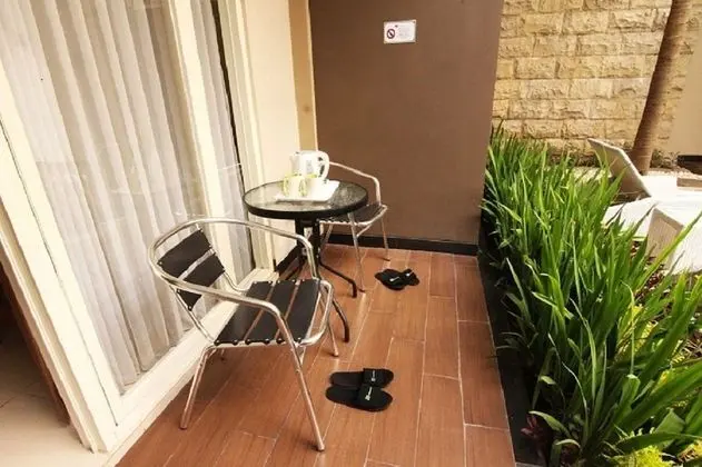 Pool Suite