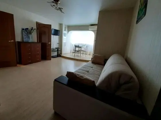 Traditional Apart Daire, Sigara İçilmez (Lenina Street bldg. 54, room 64)