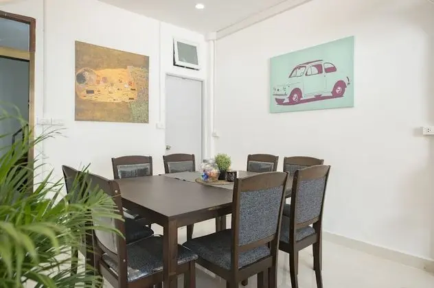 4 Bedrooms Villa