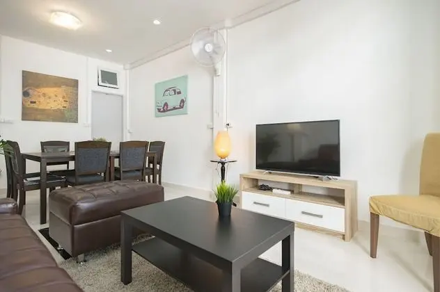 4 Bedrooms Villa