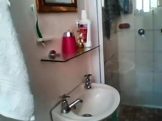 Tek Büyük Yataklı Oda, Ortak Banyo