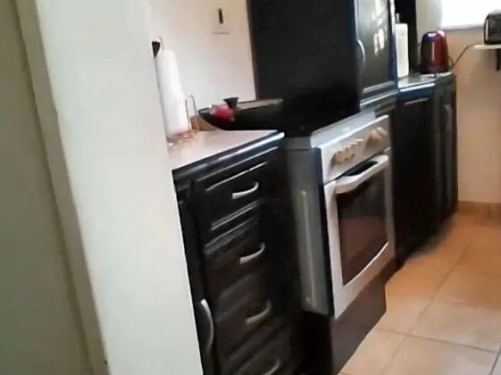 Tek Büyük Yataklı Oda, Ortak Banyo