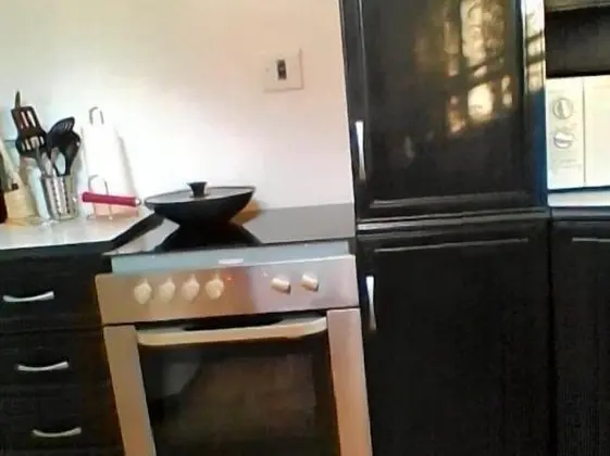 Tek Büyük Yataklı Oda, Ortak Banyo