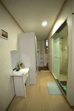 Üç Kişilik Oda