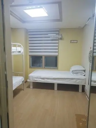 Üç Kişilik Oda