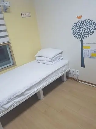 Üç Kişilik Oda
