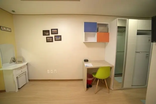 Üç Kişilik Oda