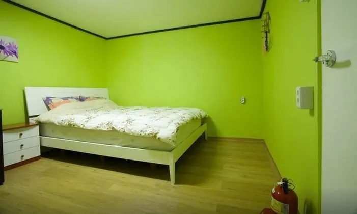 Üç Kişilik Oda