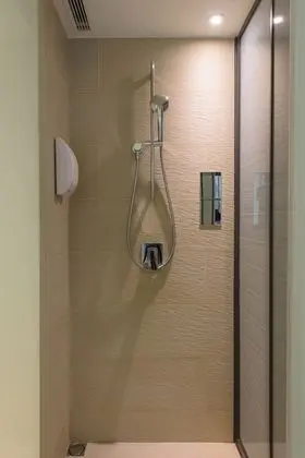 Deluxe Dört Kişilik Oda