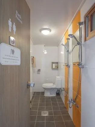 Ortak Ranzalı Oda, Sadece kadınlar için (6 Beds / Foreigner Only)