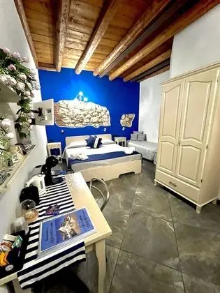 Üç Kişilik Oda