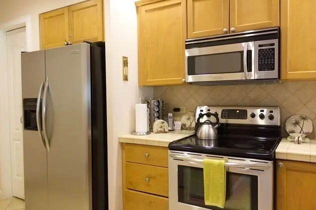 Luxury Daire, 2 Yatak Odası, Danışma, Bahçeli