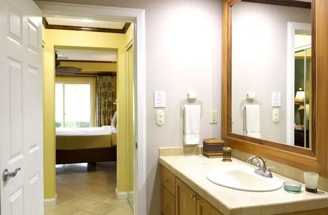 Luxury Daire, 2 Yatak Odası, Danışma, Bahçeli