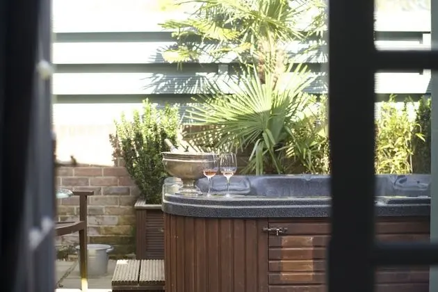 Exclusive Tek Büyük Yataklı Oda, Sıcak Su Havuzu