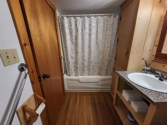 Deluxe Üç Kişilik Oda, Birden Çok Yatak, Sigara İçilmez, Bahçe Manzaralı