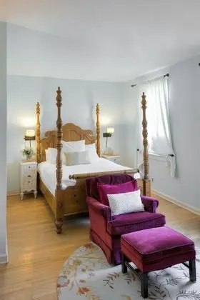 Oda (Queen room)