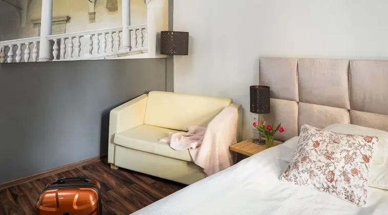 Standard Tek Büyük Yataklı Oda