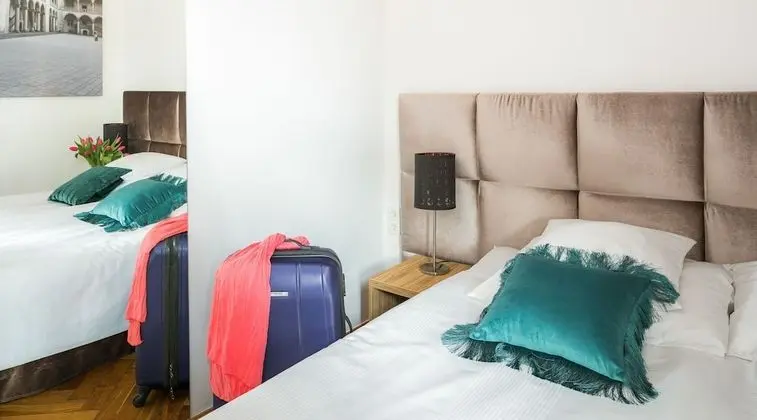 Standard Tek Büyük Yataklı Oda