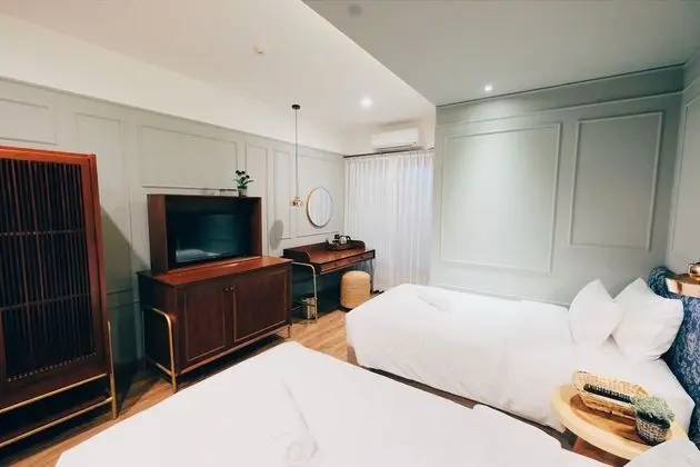 Standard Twin Room