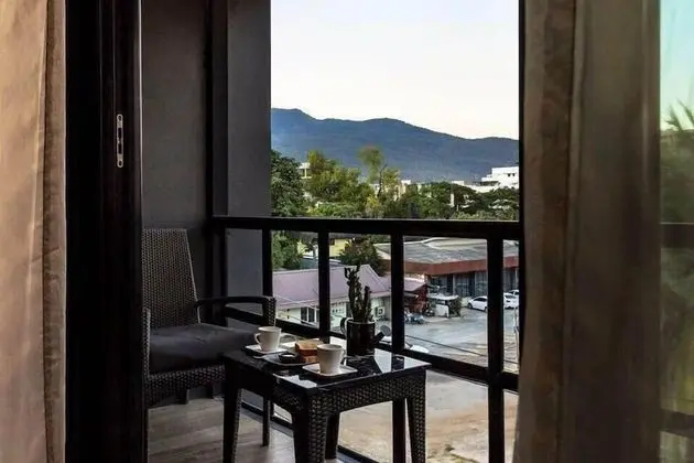 Grand Master Room with Mountain View