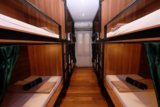 Female Dormitory for 10 Persons with Shared Bathroom