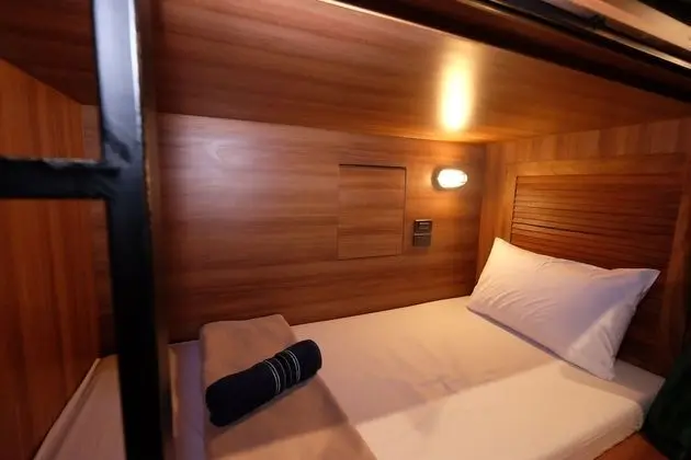 Female Dormitory for 10 Persons with Shared Bathroom