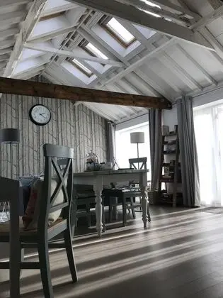 Tek Büyük Yataklı Oda (The Pigsty)