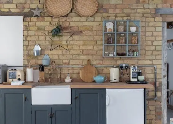 Tek Büyük Yataklı Oda (The Pigsty)