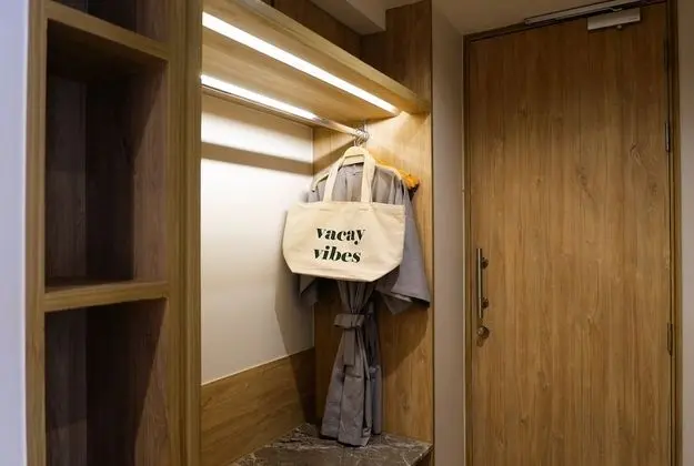 Deluxe Oda, 1 En Büyük (King) Boy Yatak