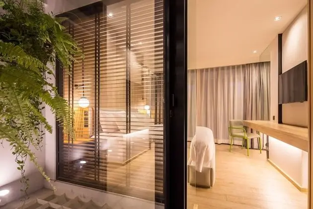 Junior Süit, 1 En Büyük (King) Boy Yatak, Balkon, Havuz Manzaralı