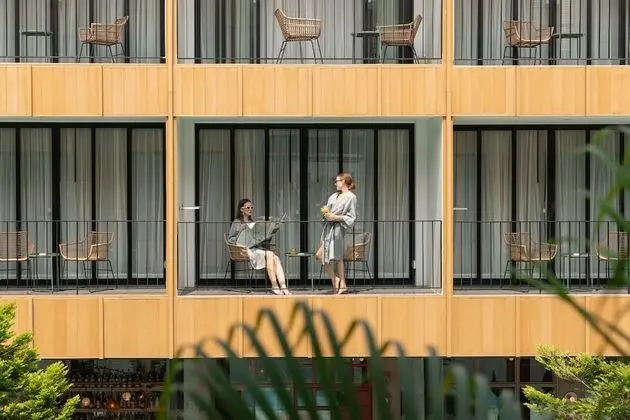 Junior Süit, 1 En Büyük (King) Boy Yatak, Balkon, Havuz Manzaralı