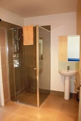 Stüdyo, 1 Büyük (Queen) Boy Yatak, Banyolu/Duşlu