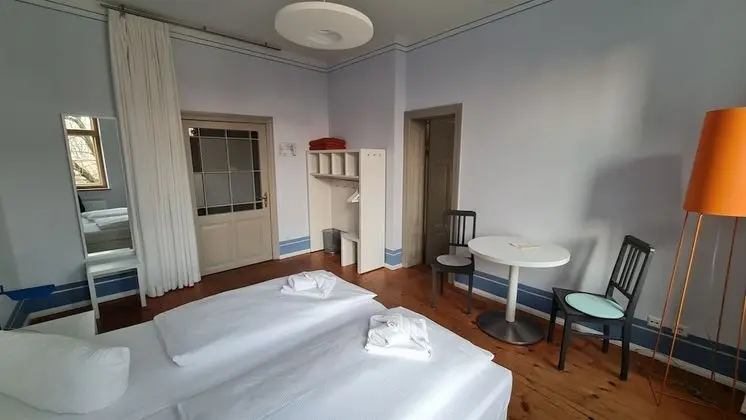 Classic Tek Büyük Yataklı Oda