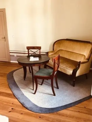 Classic Tek Büyük Yataklı Oda