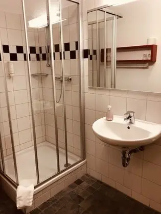 Classic Tek Büyük Yataklı Oda