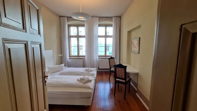 Grand Oda, Sigara İçilmez, Avlu Manzaralı