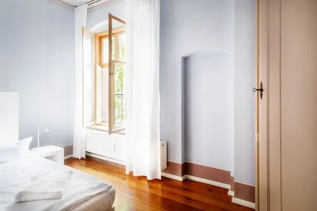 Grand Oda, Sigara İçilmez, Avlu Manzaralı