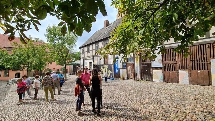 Grand Oda, Sigara İçilmez, Avlu Manzaralı