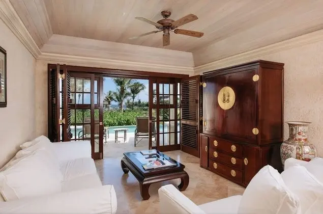 1 Bedroom Suite with 28ft Pool