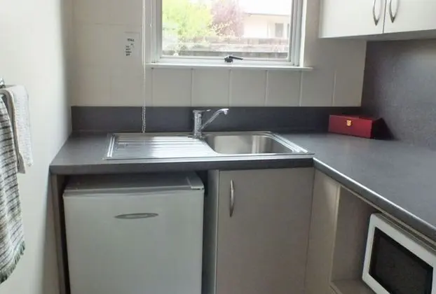 Executive Stüdyo, Sigara İçilmez (Studio )