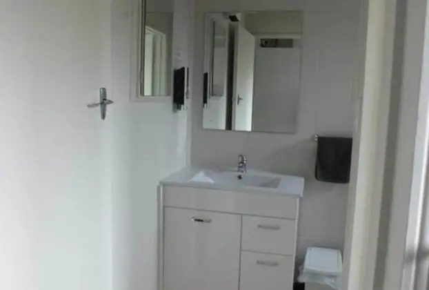 Executive Stüdyo, Sigara İçilmez (Studio )
