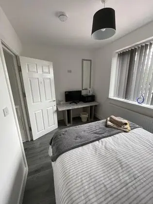 Tek Büyük Yataklı Oda, Ortak Banyo, Avlu Manzaralı