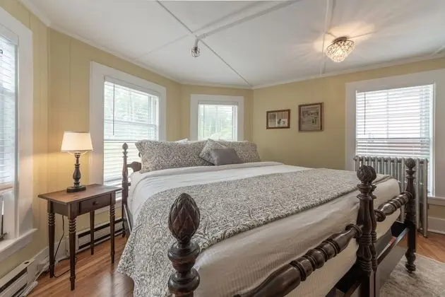 The Babe Ruth Room, 1 King Bed - Adults Only