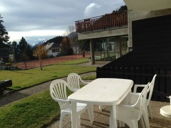 Standard Stüdyo, Havuz Kullanımı, Bahçe Manzaralı
