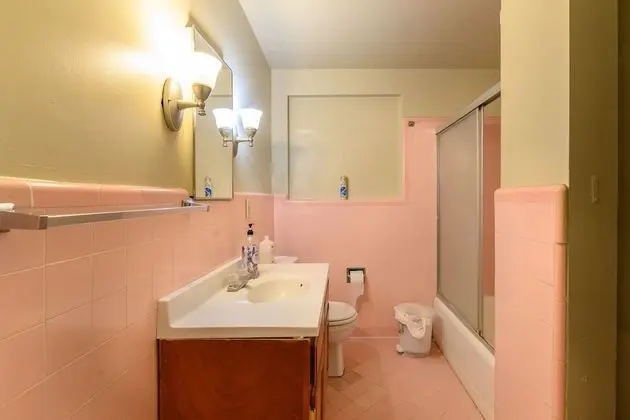Shared Dormitory - Shared Bath