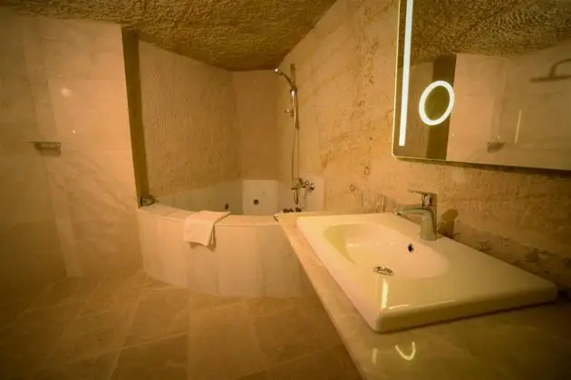 Deluxe Cave, Vadi Manzaralı, Jakuzili