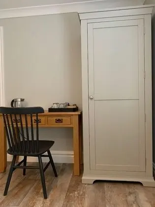 Standard Tek Büyük Yataklı Oda, Özel Banyo, Avlu Manzaralı (Double Room)