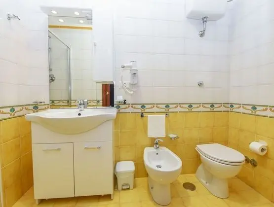 Basic Dört Kişilik Oda, Birden Çok Yatak